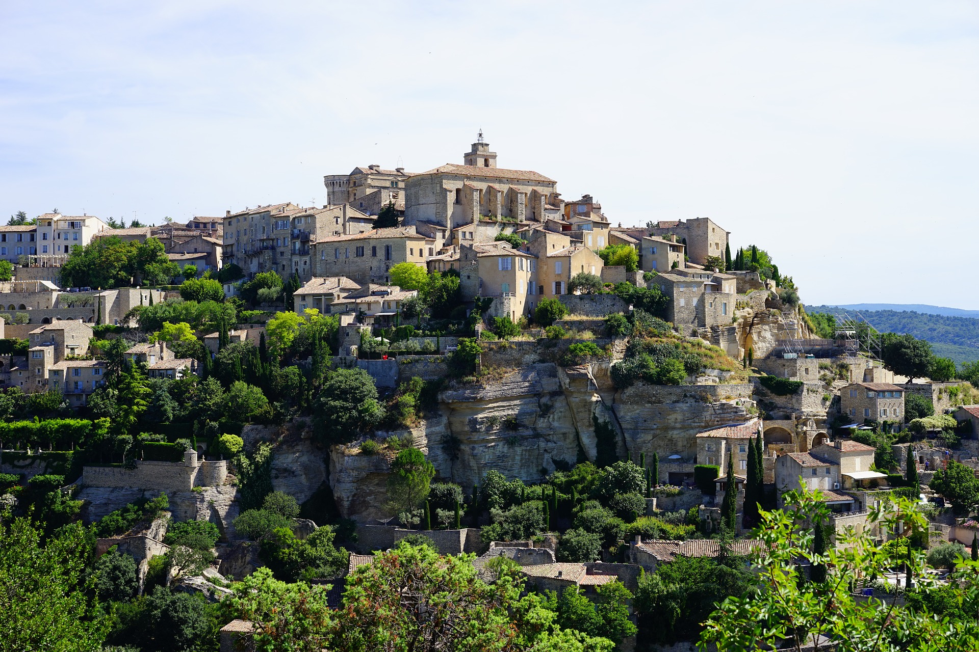 chateau-de-gordes-1469722_1920.jpg